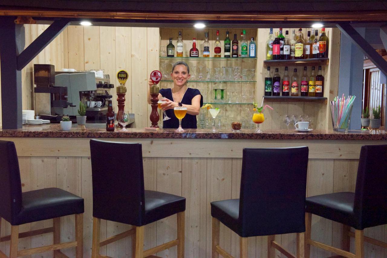 Hotel Restaurant Du Haut Du Roc Basse-sur-le-Rupt Exteriér fotografie